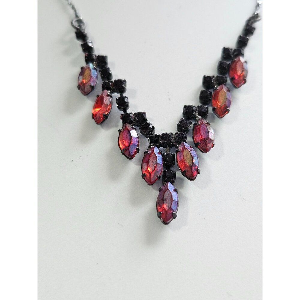 Vintage Avon dark silver necklace 16"